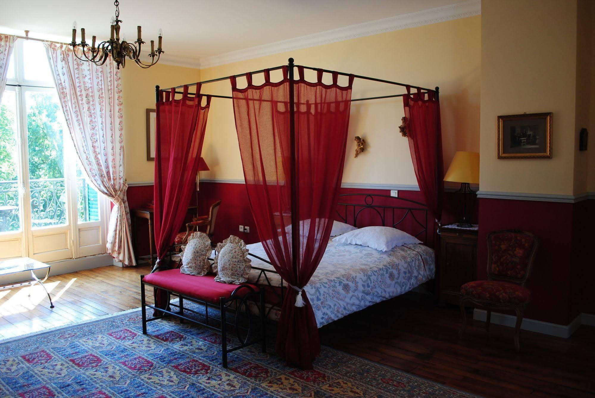 Chateau Le Barreau - Chambres D'Hotes Chemilly-sur-Yonne Zewnętrze zdjęcie